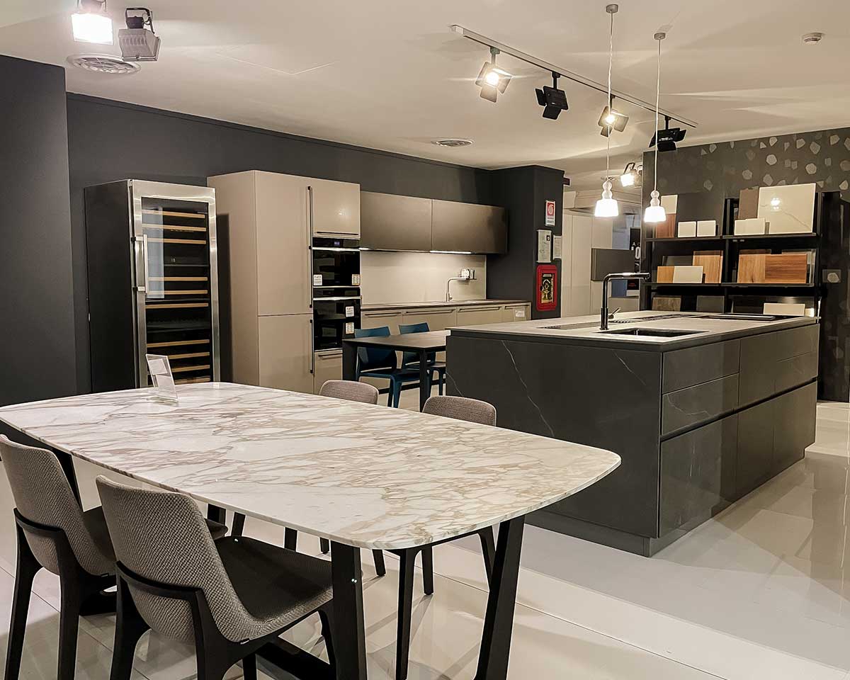 arredo e complementi atrium none 1